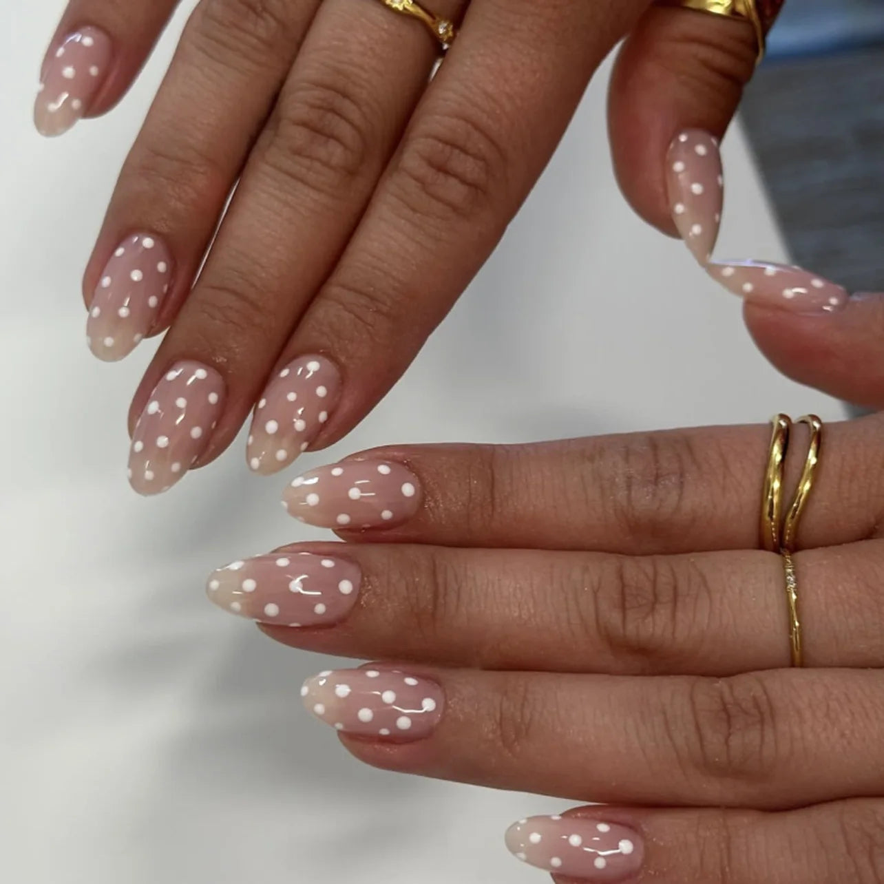 24PCS Simple Almond Press on Nails with Glue White Polka Dots Fashionable False Nails for Women Wearable Fake Nails with Design
