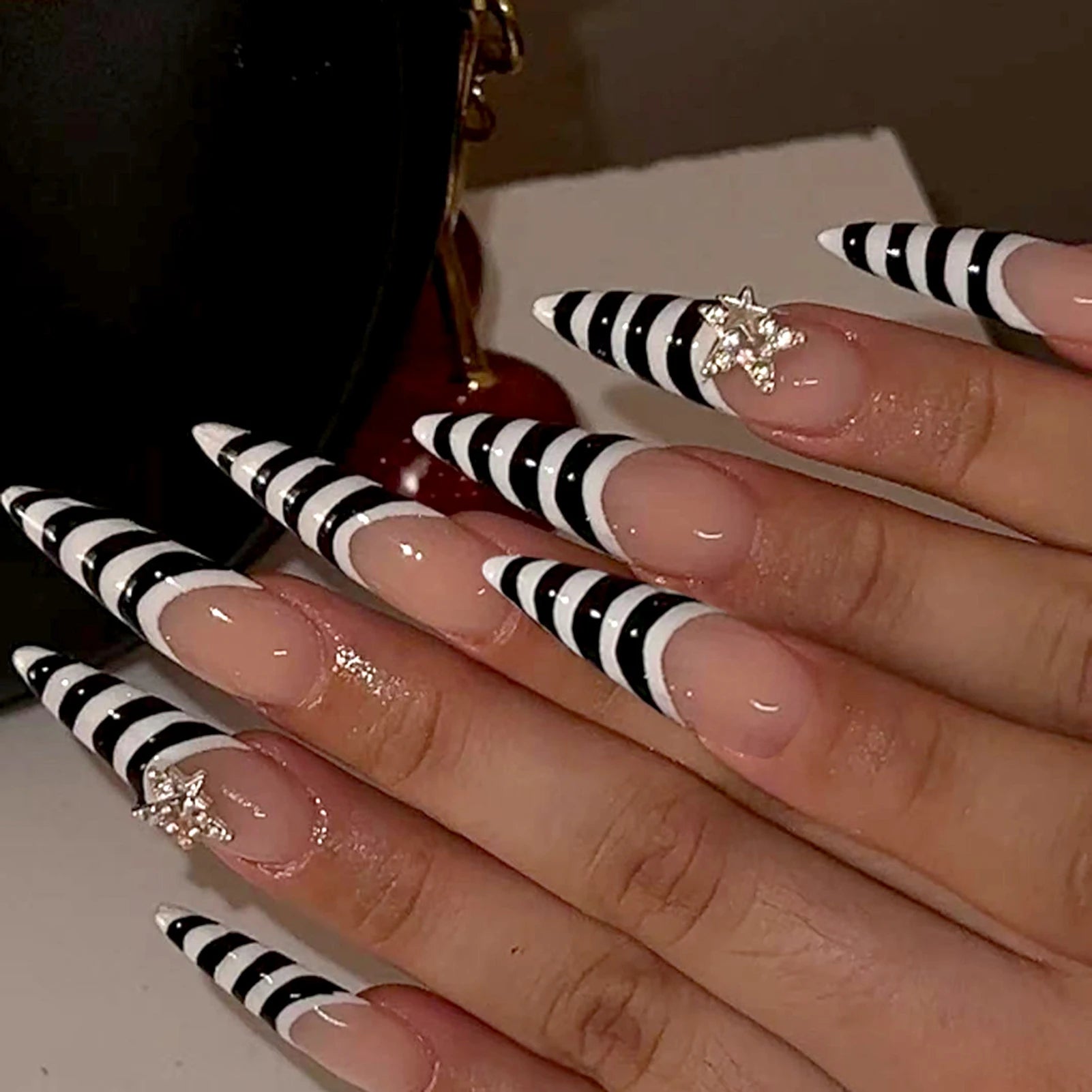 24Pcs Press On Nails Dark Style