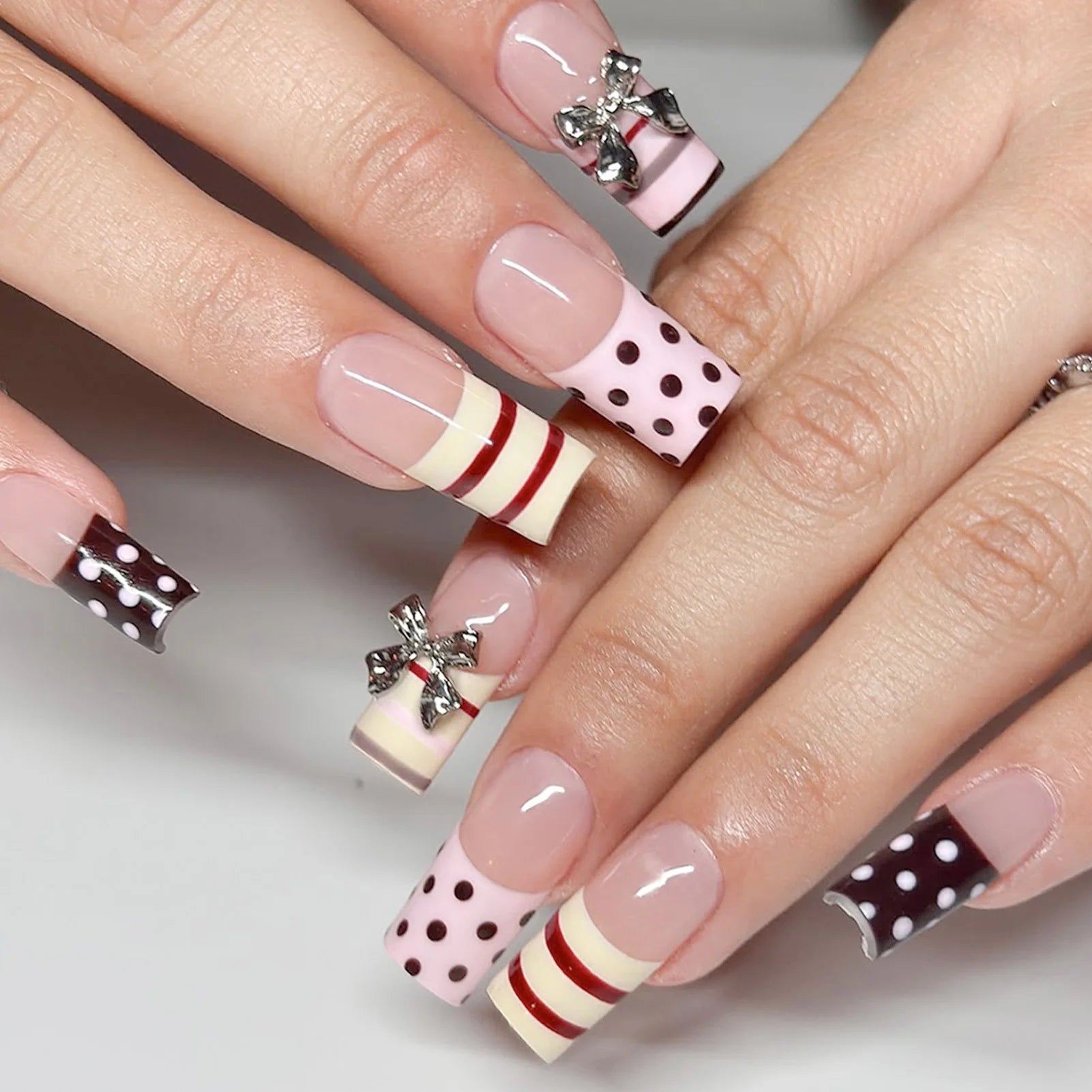 24Pcs Press On Nails Dark Style