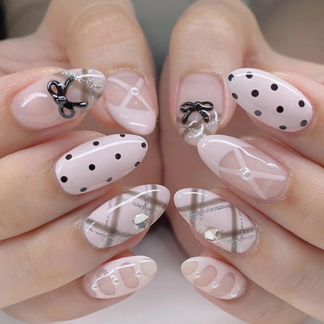 24PCS Simple Almond Press on Nails with Glue White Polka Dots Fashionable False Nails for Women Wearable Fake Nails with Design