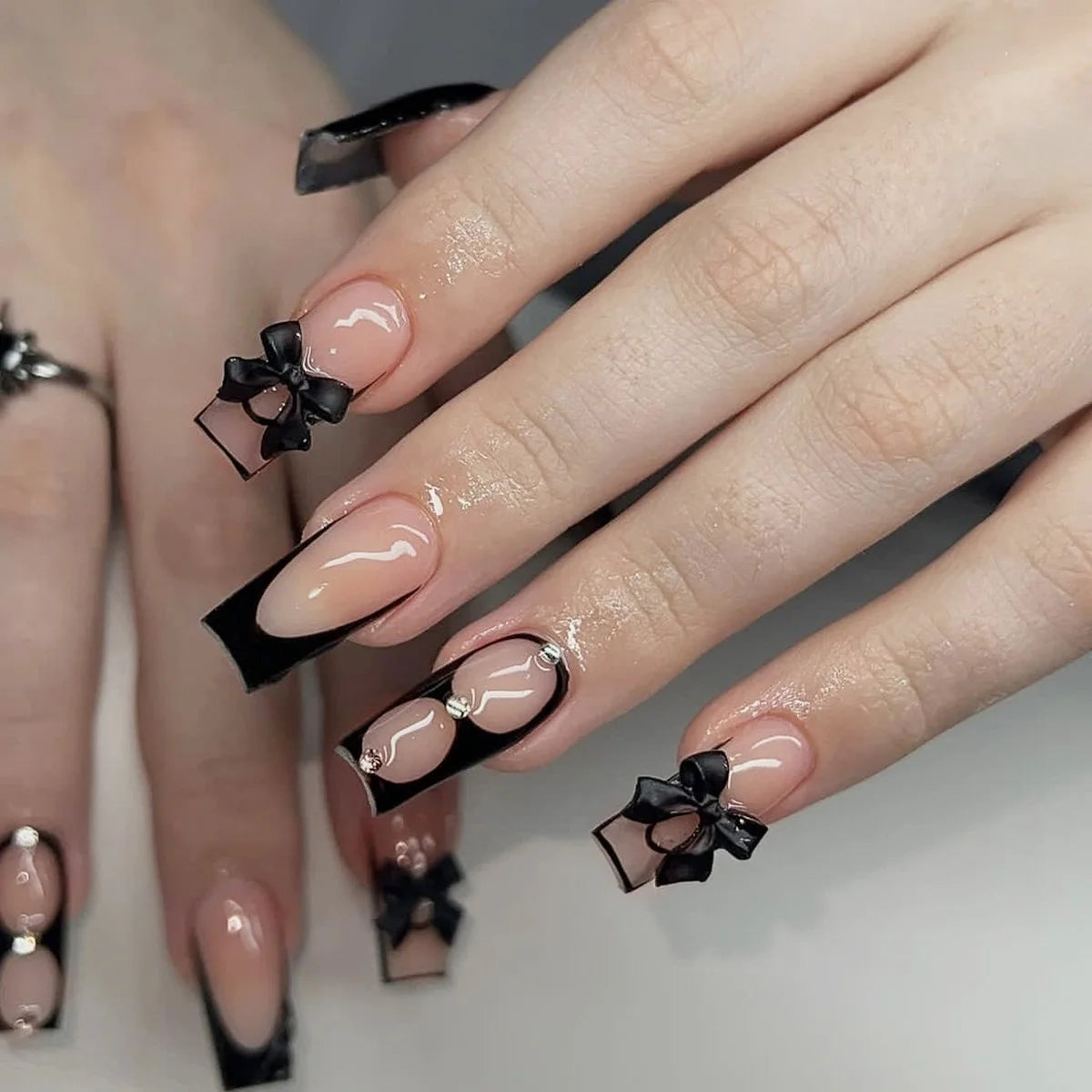 24Pcs Press On Nails Dark Style